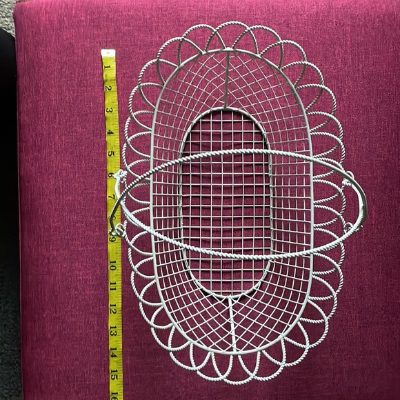 Antique White Wire Bread Basket - Picture 3 of 6